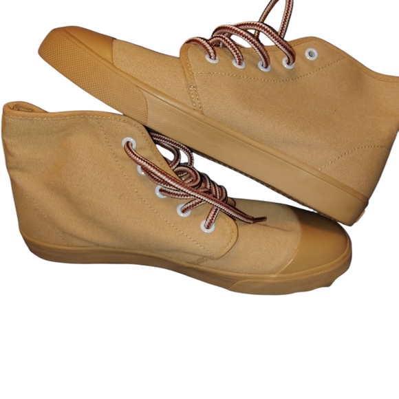 Bangs Women's Size 8 Sarah Sands Tan High-Top Sneakers - Picture 1 of 7